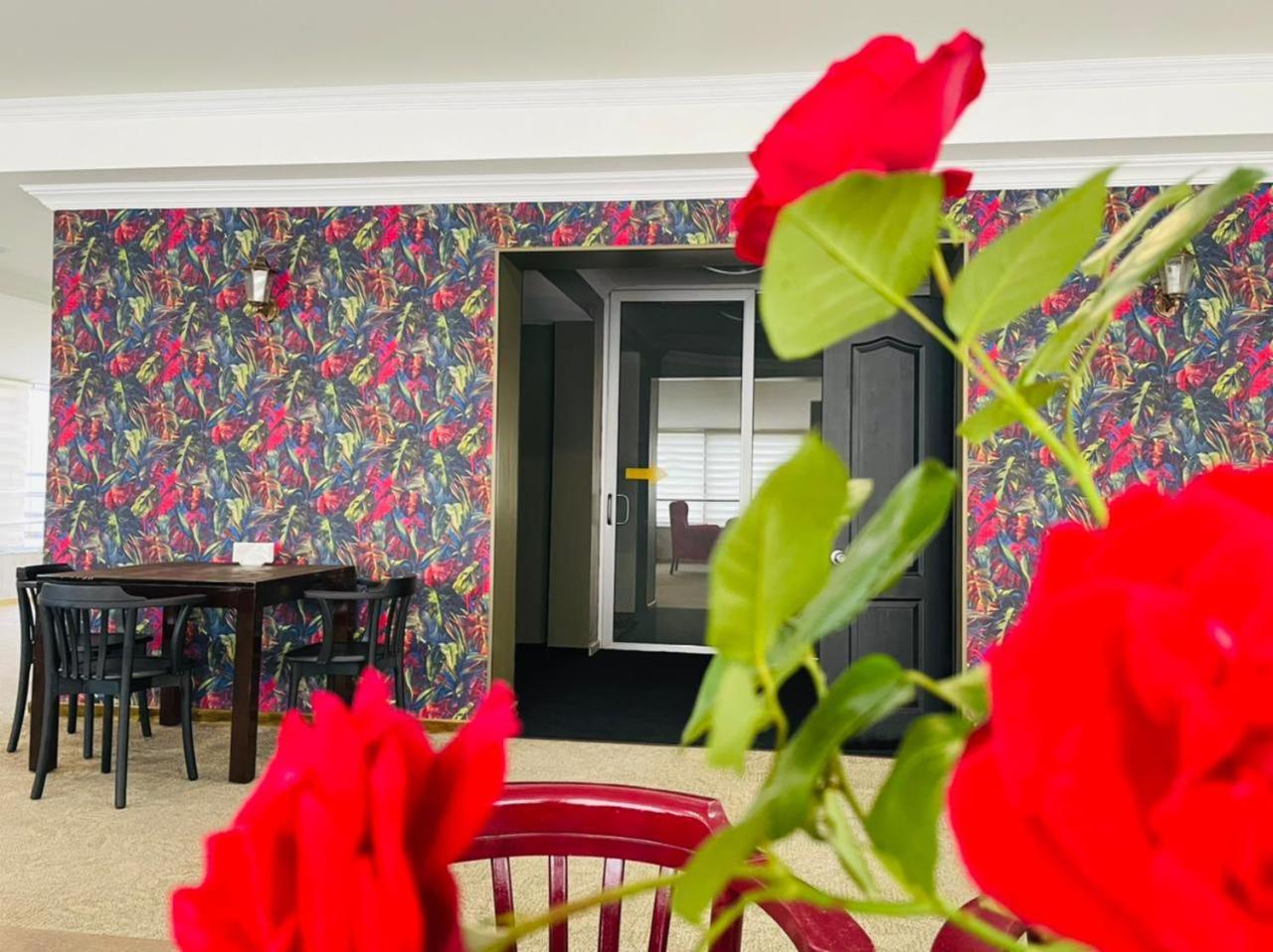 Villa Pheria Batumi Esterno foto