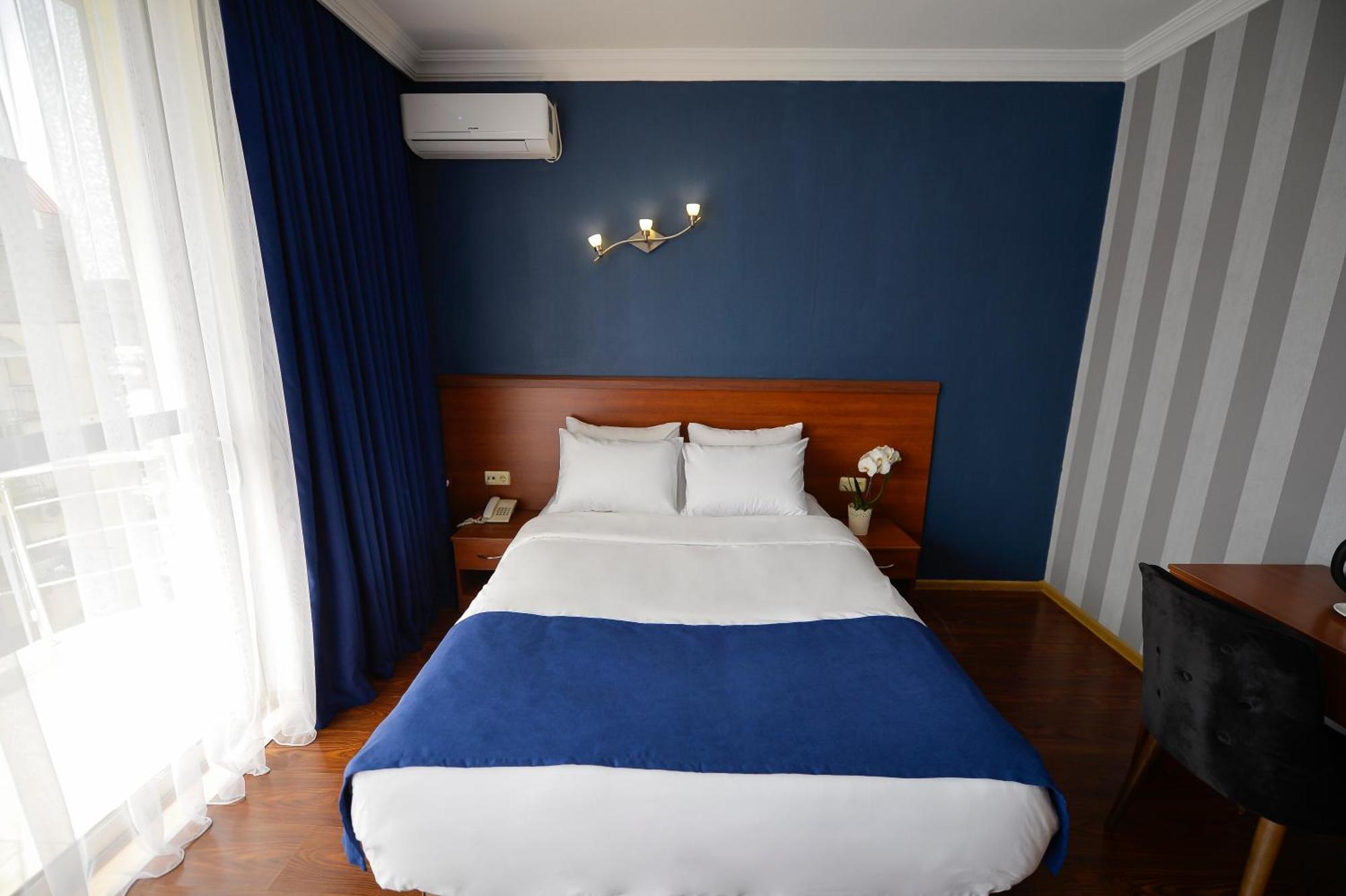 Villa Pheria Batumi Esterno foto