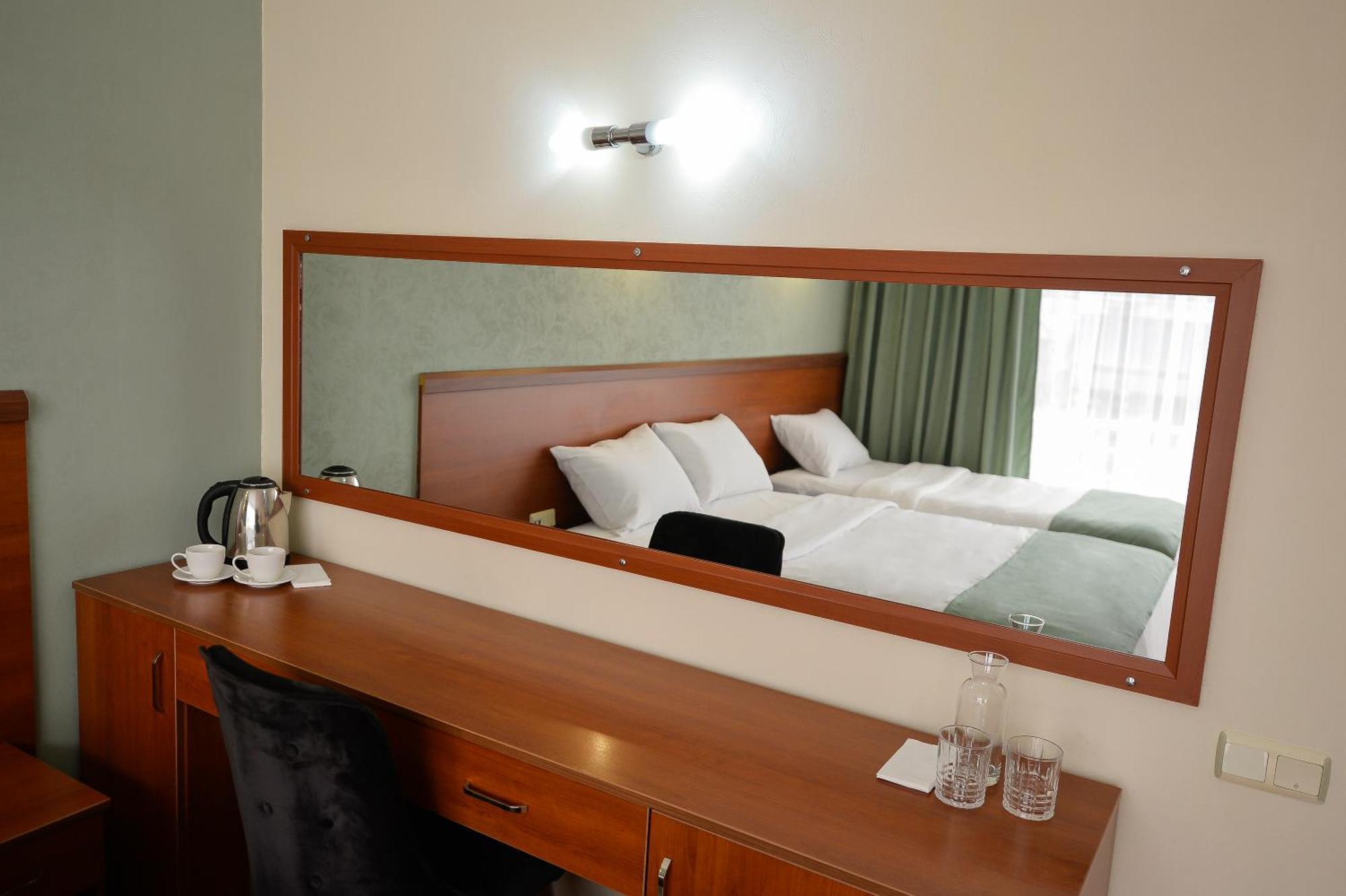 Villa Pheria Batumi Esterno foto