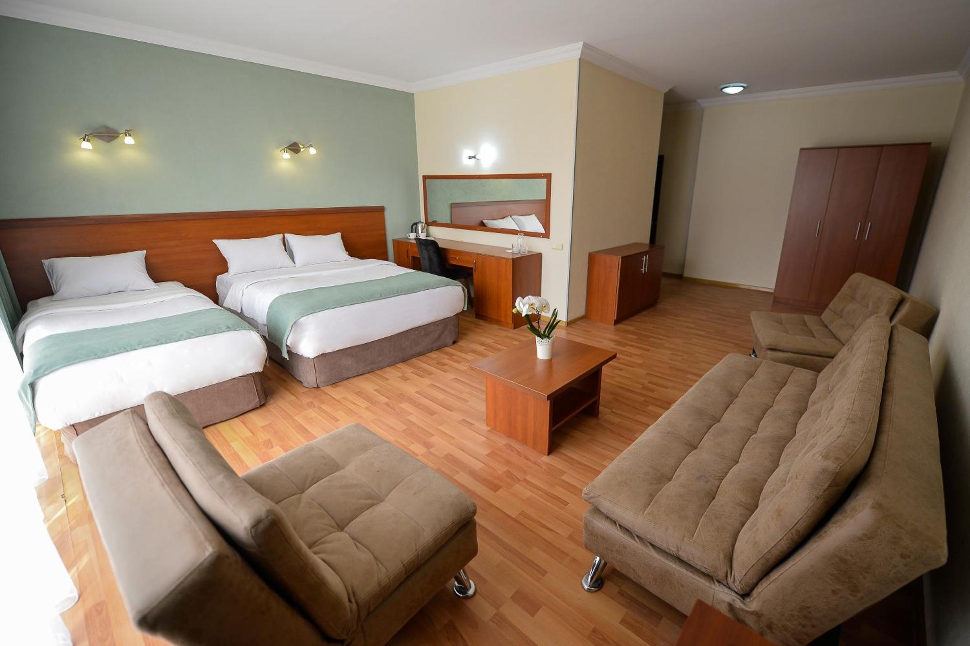 Villa Pheria Batumi Esterno foto